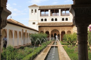 Patio de la Acequia del Palacio del Generalife