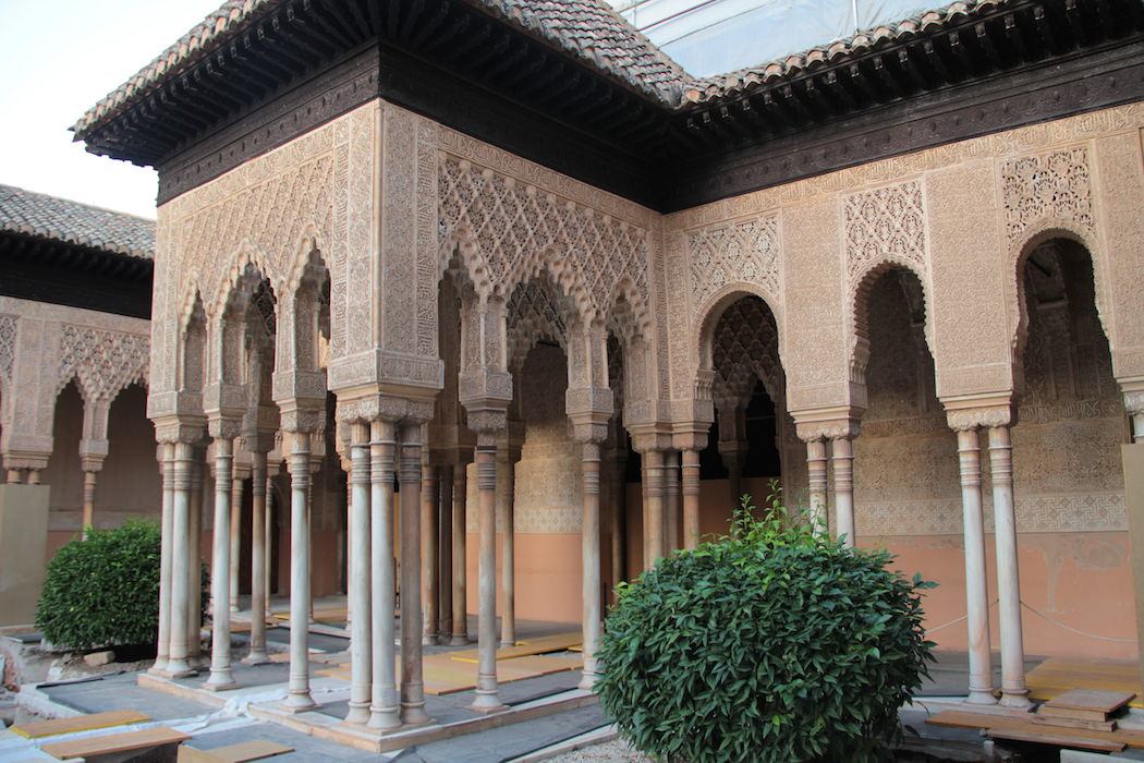 Patio de los Leones de los Palacios Nazaríes